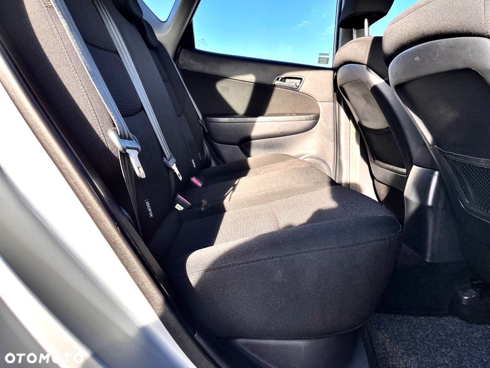 Hyundai i30 1.4 Classic + - 11