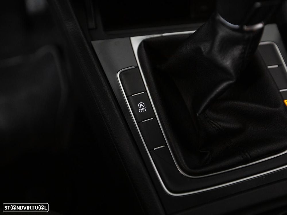 VW Golf Variant 1.6 TDi Confortline - 25