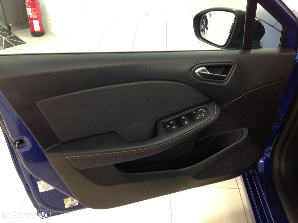 Renault Clio 1.0 TCe RS Line - 17