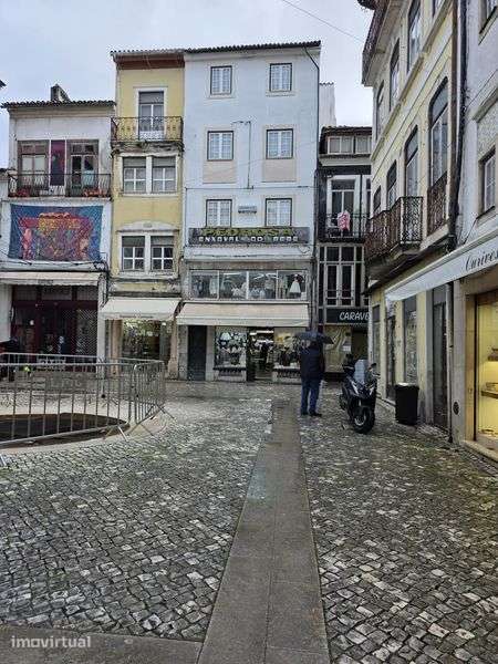 Prédio baixa da Cidade de Coimbra - Grande imagem: 4/5