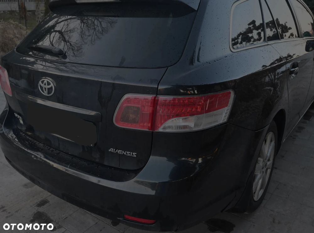 Toyota Avensis 2.0 D-4D Premium - 13