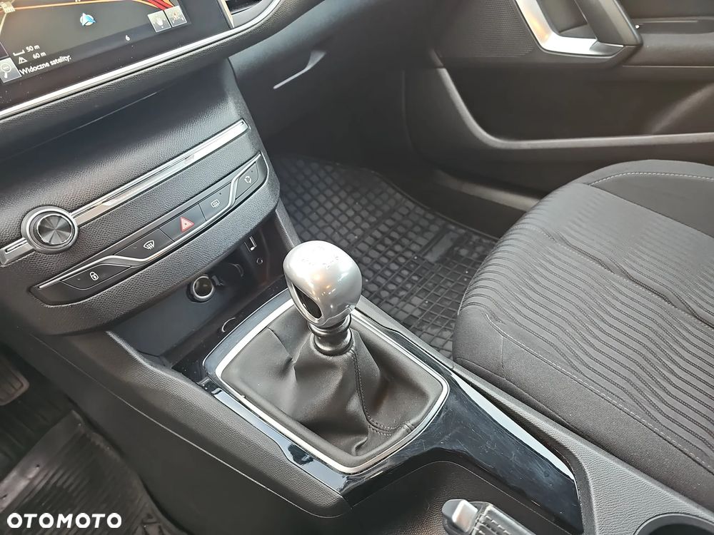 Peugeot 308 1.2 PureTech Active S&S - 16