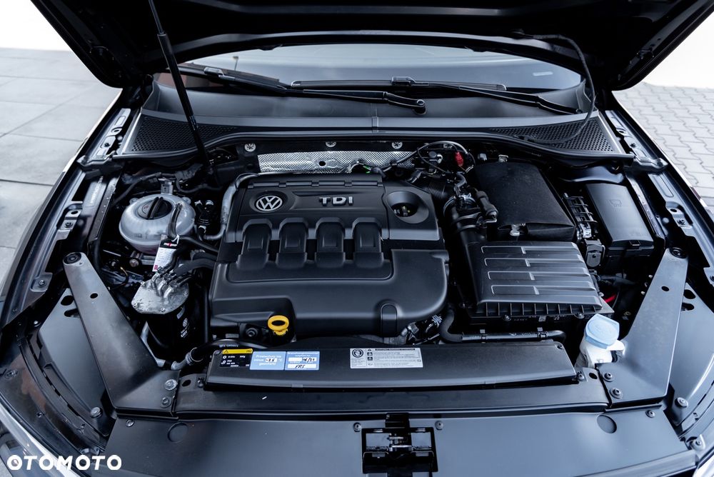 Volkswagen Passat Variant 2.0 TDI SCR DSG Trendline - 38
