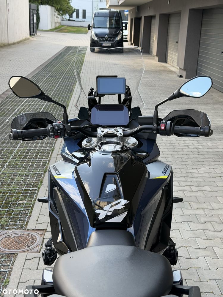 BMW XR - 32