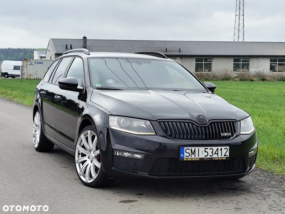 Skoda Octavia 2.0 TDI DSG RS - 29