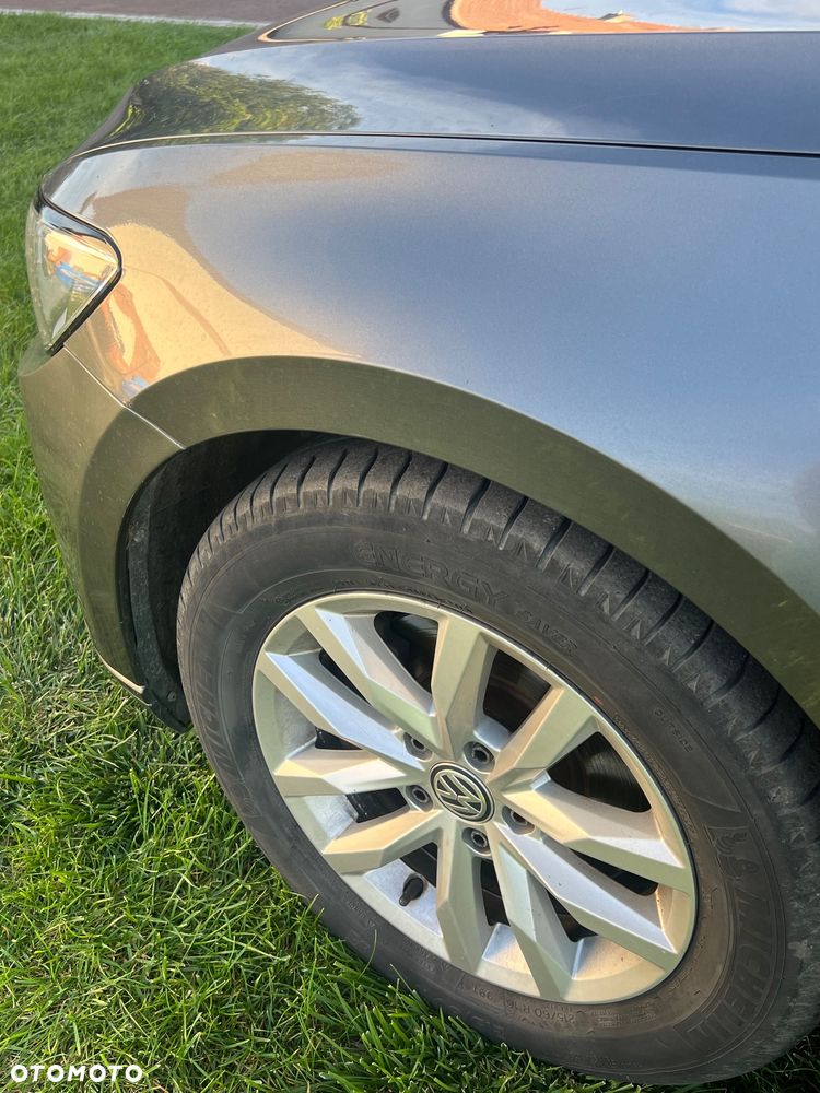 Volkswagen Passat 1.6 TDI BMT Comfortline - 5