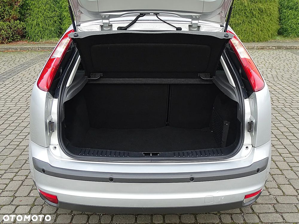 Ford Focus 1.8 FF Ghia - 15