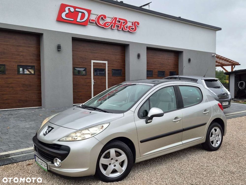 Peugeot 207 - 1