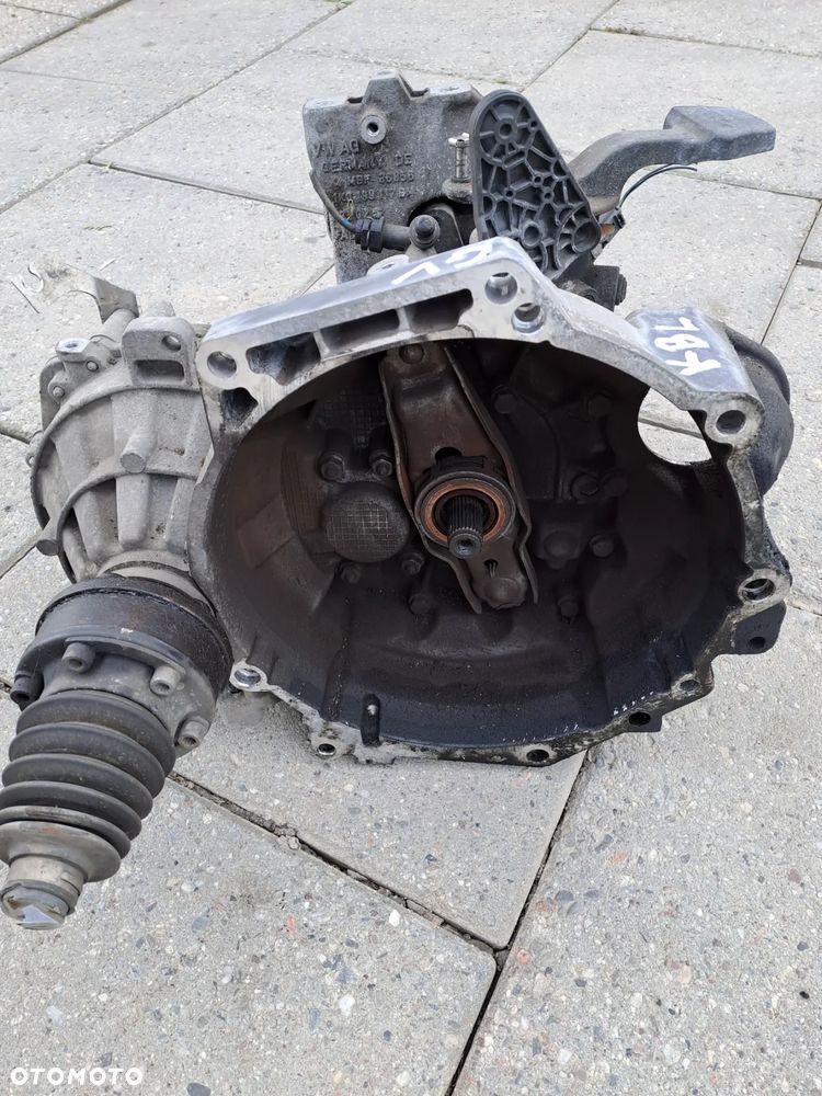 Audi Volkswagen 1.9 TDi 105KM silnik kod BLS z DPF - 11