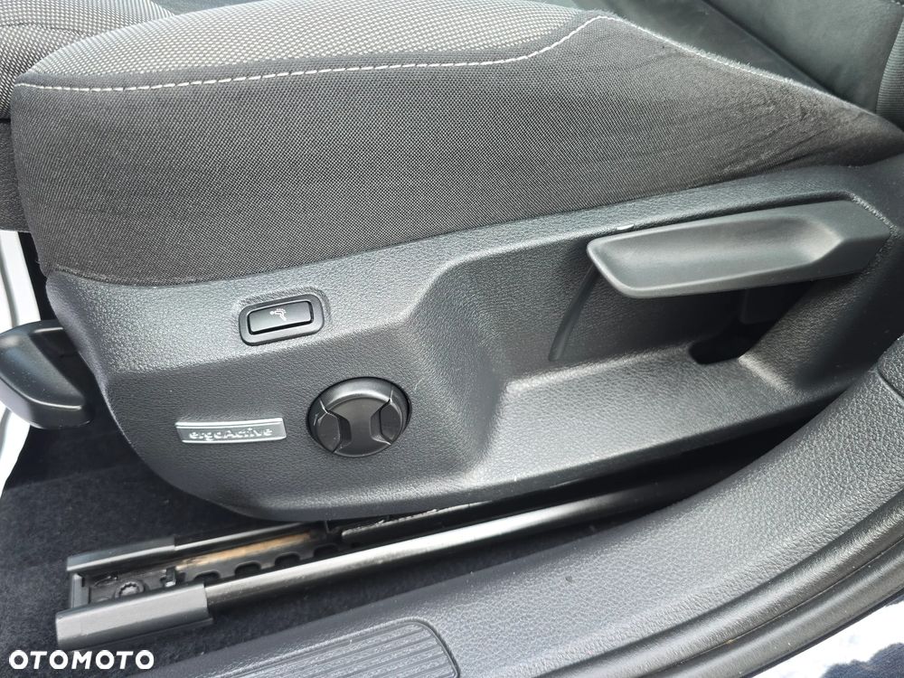 Volkswagen Golf 1.6 TDI BMT Highline DSG - 29
