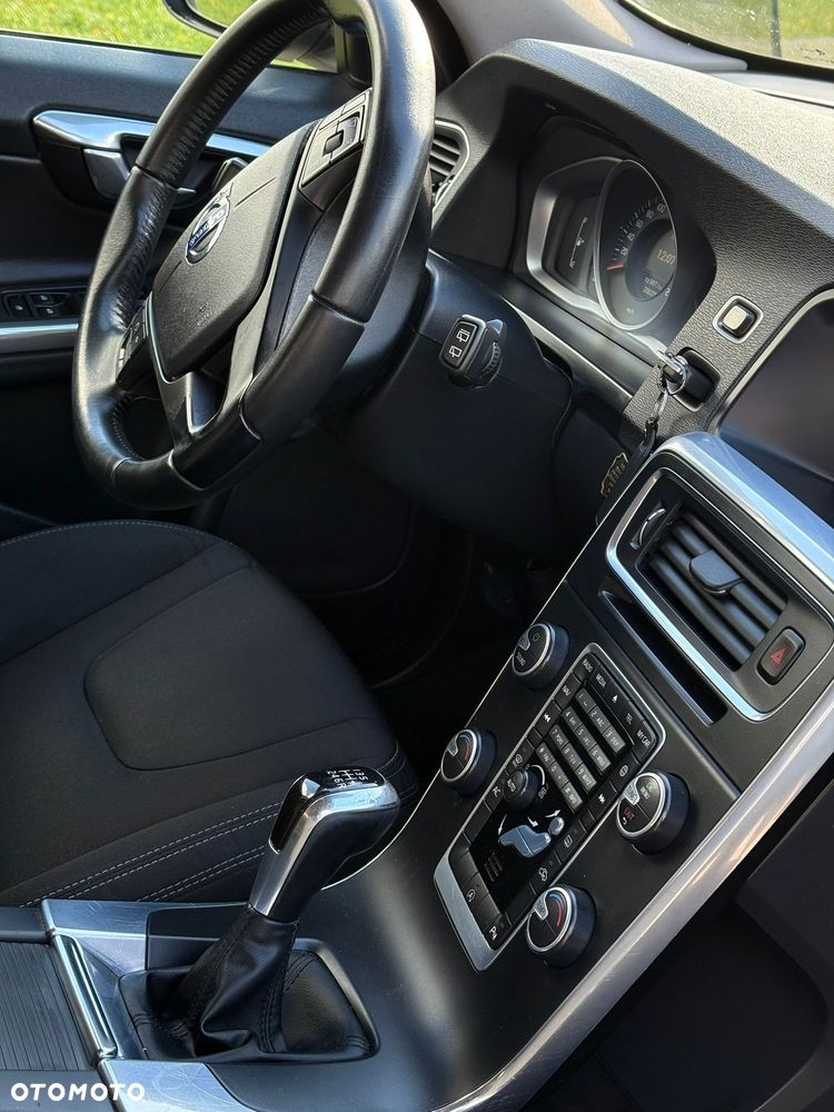 Volvo V60 D2 Drive-E Momentum - 20