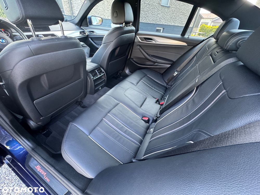BMW Seria 5 520d xDrive Sport Line sport - 24