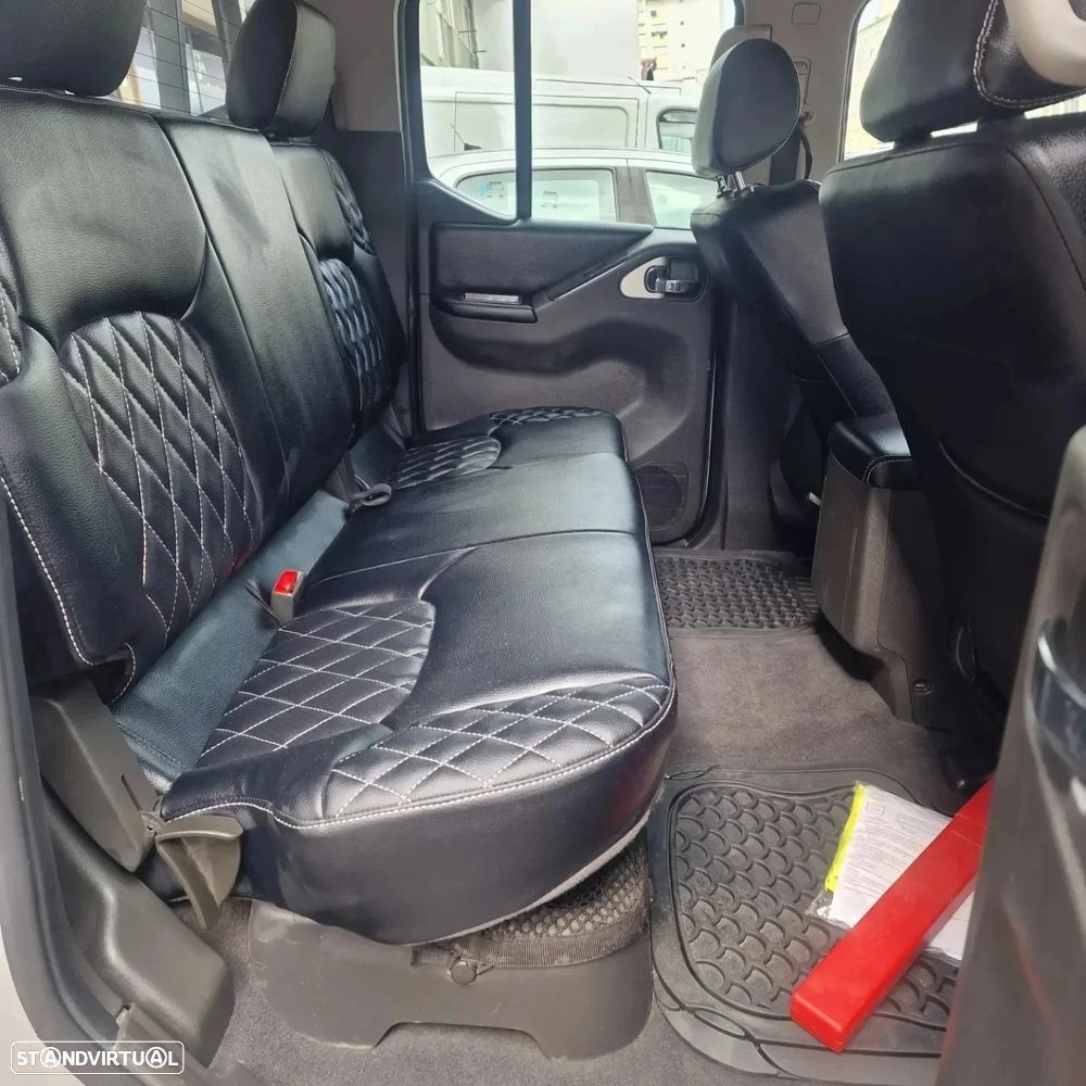 Nissan Navara 2.5 dCi CD SE AT 4WD - 9