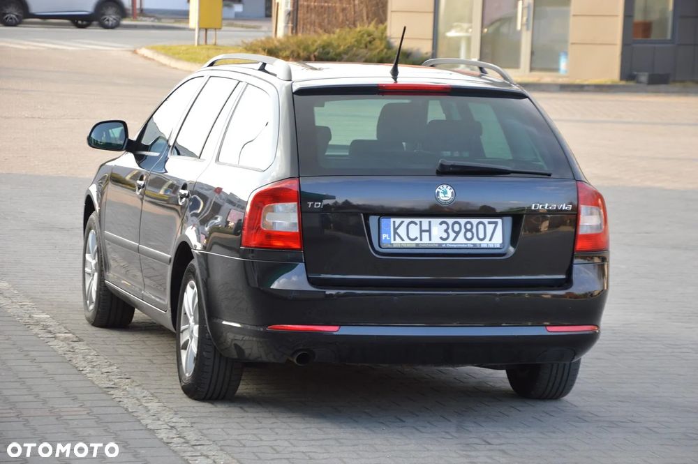 Skoda Octavia 1.6 TDI DPF Elegance - 13