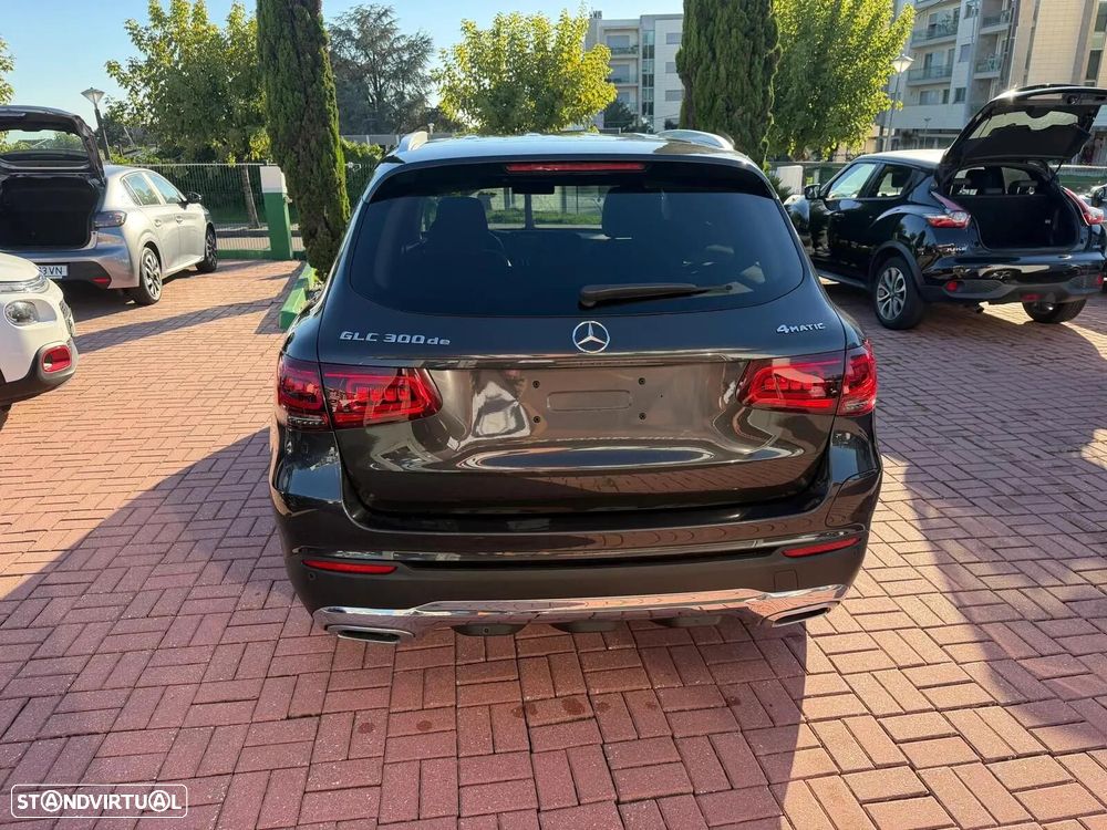 Mercedes-Benz GLC 300 de Coupe 4Matic 9G-TRONIC Exclusive - 14