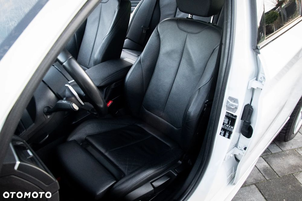 BMW Seria 1 120i GPF M Sport Shadow - 13