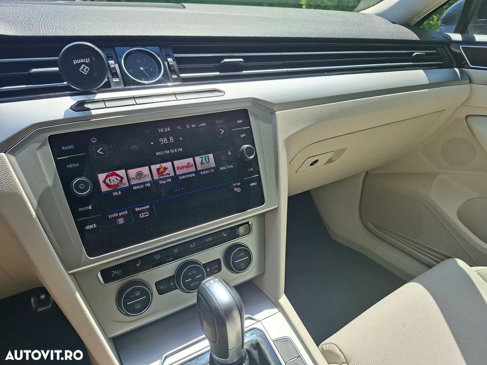 Volkswagen Passat 2.0 TDI SCR DSG Comfortline - 14
