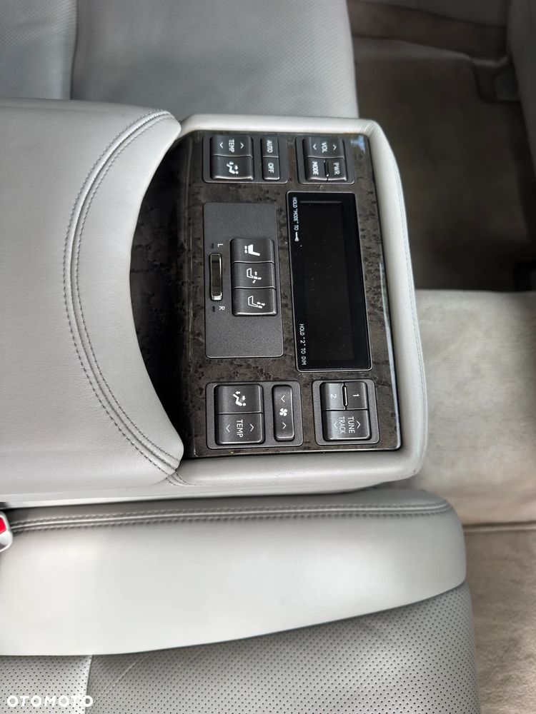 Lexus LS 600h Prestige - 21