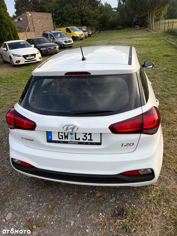 Hyundai i20 1.2 BlueDrive Classic + - 6
