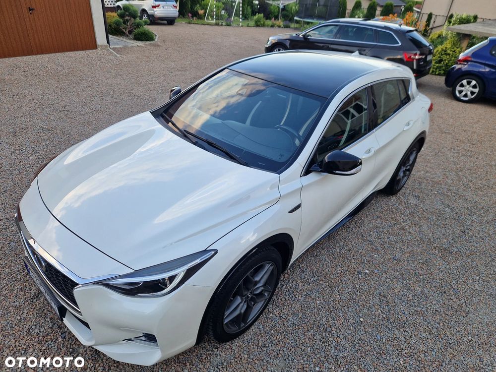 Infiniti Q30 1.5d Premium - 6
