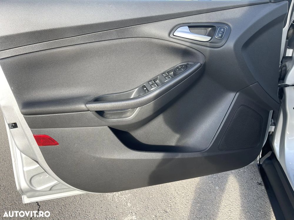 Ford Focus 1.0 EcoBoost Trend - 10