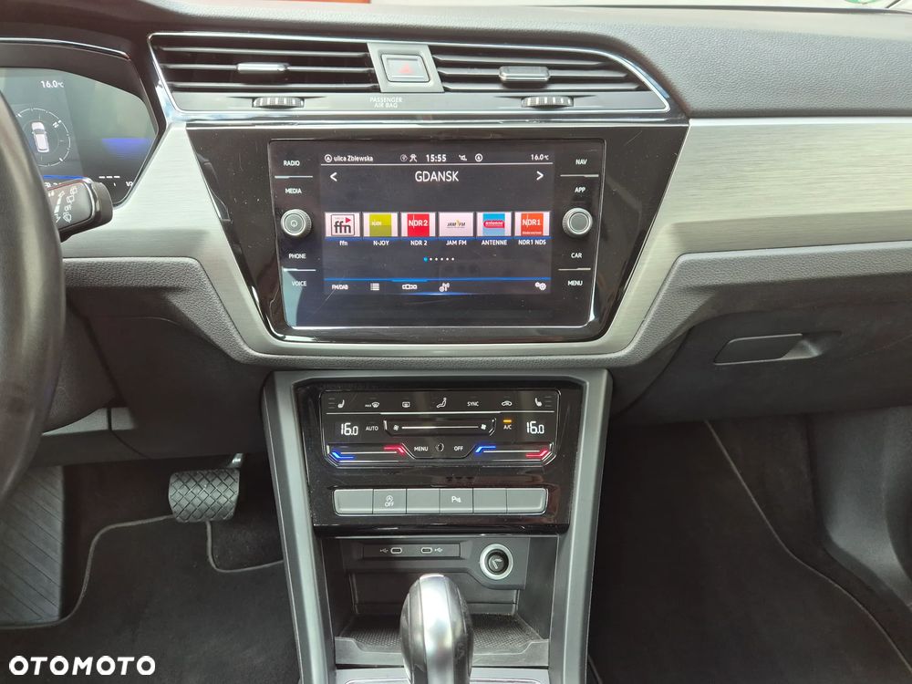 Volkswagen Touran 2.0 TDI SCR (BlueMotion Technology) DSG Comfortline - 29