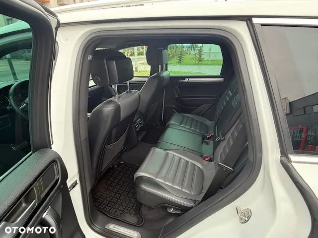 Volkswagen Touareg 3.0 V6 TDI BMT R-Style - 9