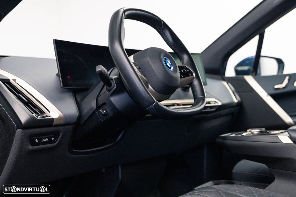 BMW iX xDrive 40 - 22