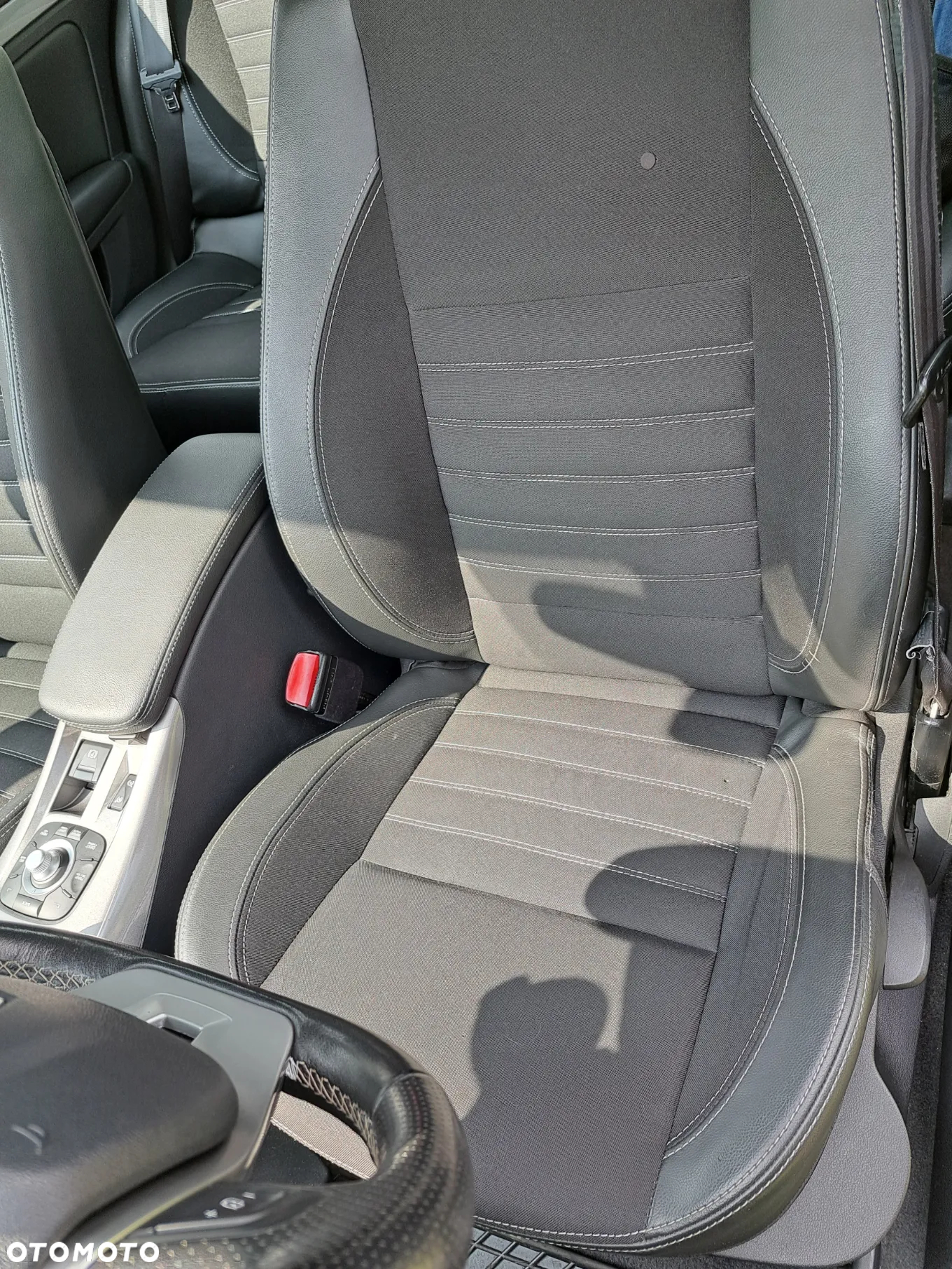 Renault Laguna dCi 110 FAP Limited - 17