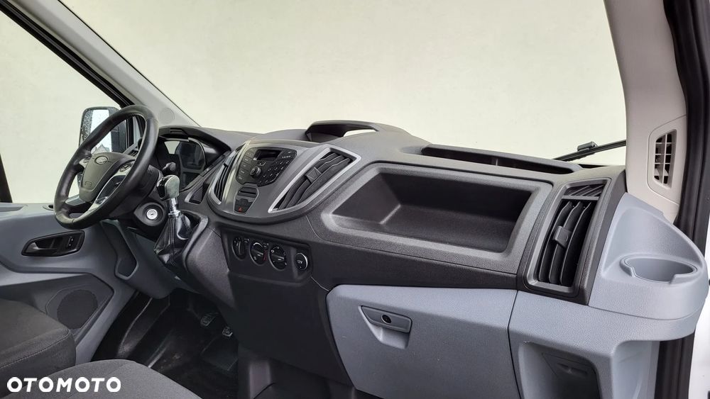 Ford TRANSIT - 11