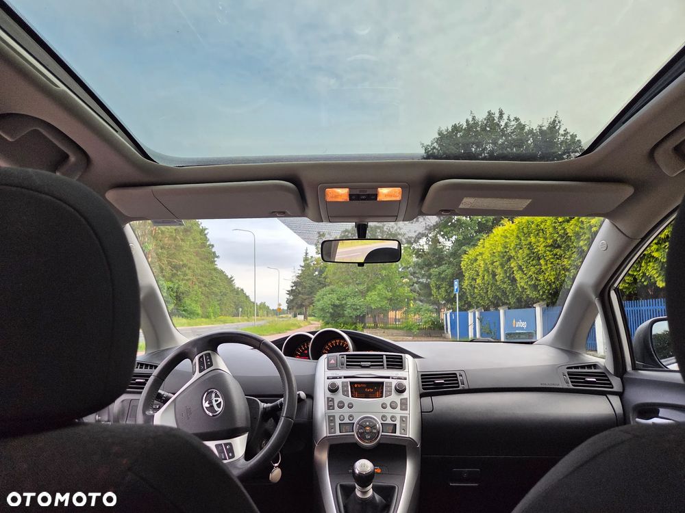 Toyota Verso 1.8 Prestige EU5 - 4