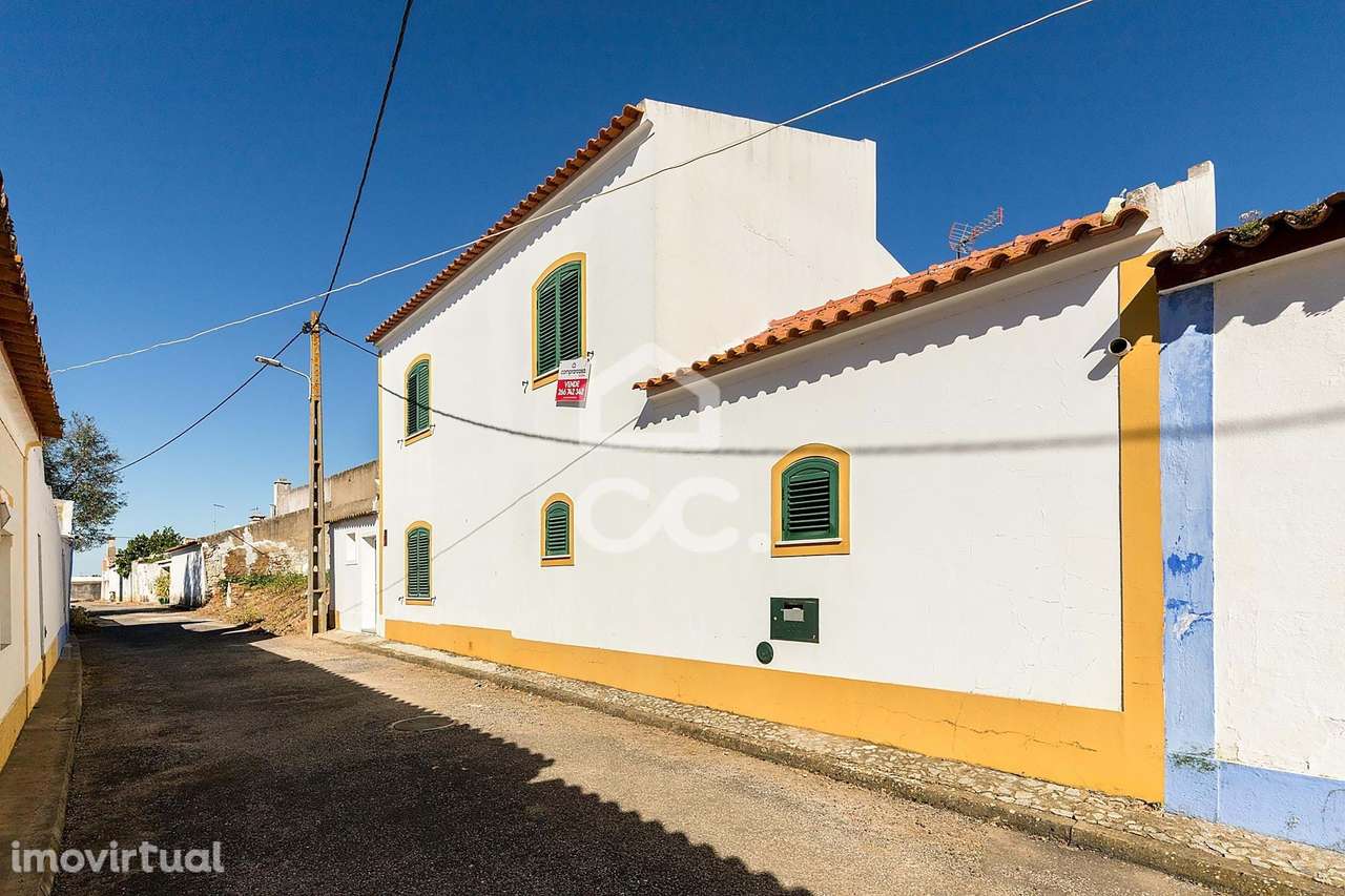 Moradia T4 de Gaveto c/ Garagem, Quintal e Terraço | Montoito, Redondo - Grande imagem: 3/43