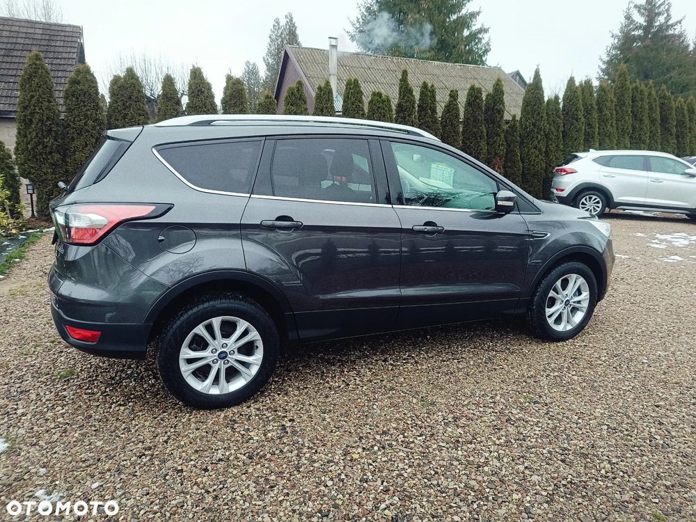 Ford Kuga 1.5 TDCi 2x4 Titanium - 12