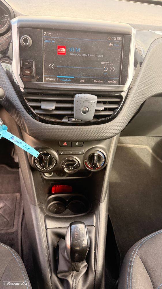 Peugeot 208 1.2 PureTech Style - 12