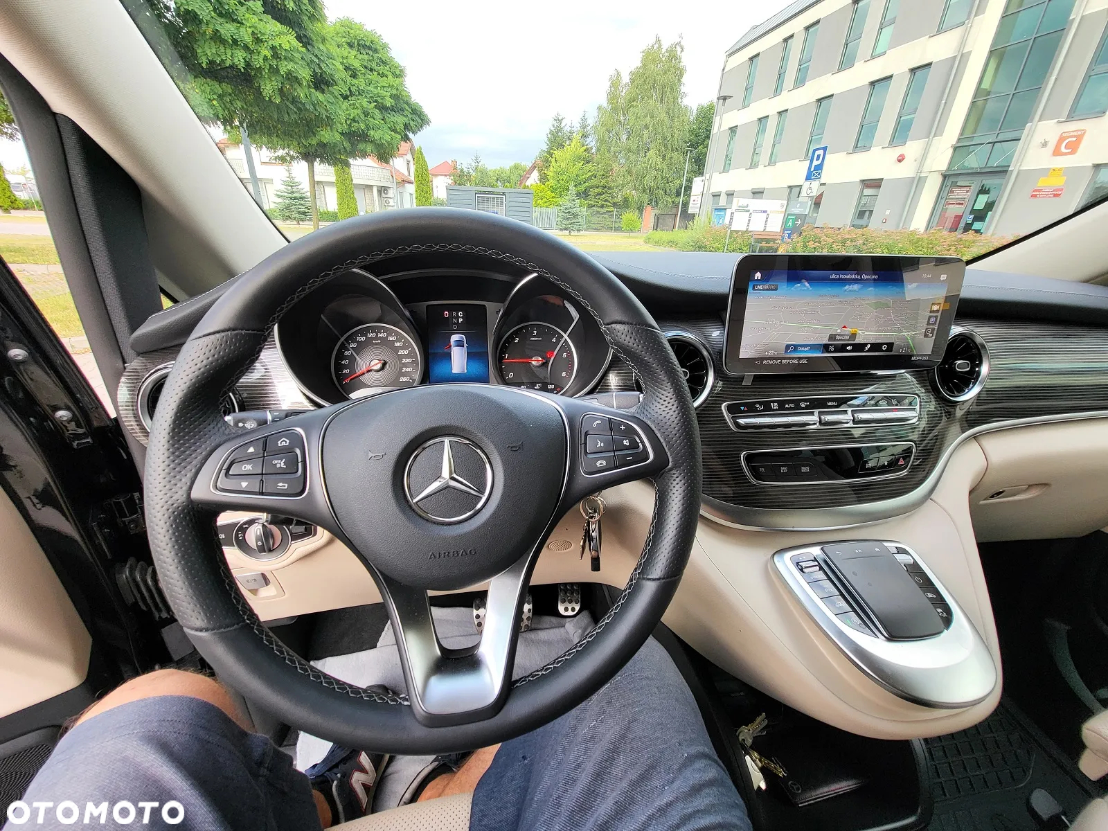 Mercedes-Benz Klasa V 300 d 4-Matic Exclusive 9G-Tronic (d³ugi) - 33