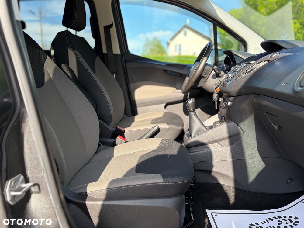 Ford Tourneo Courier 1.5 TDCi Ambiente - 31