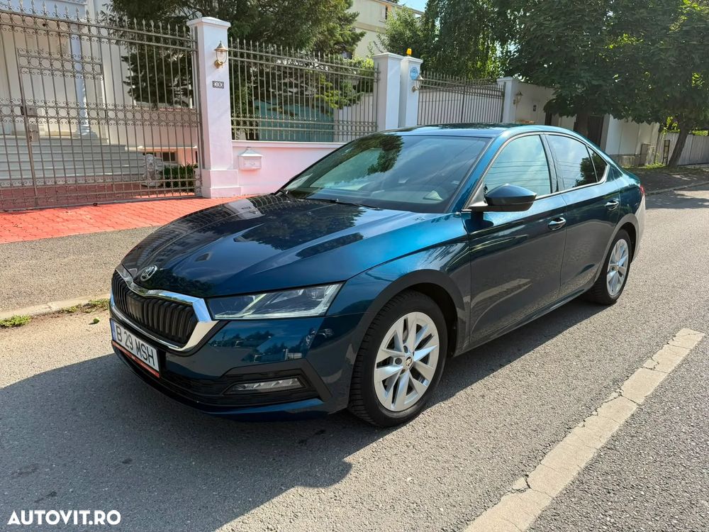 Skoda Octavia 2.0 TDI DSG Ambition - 1