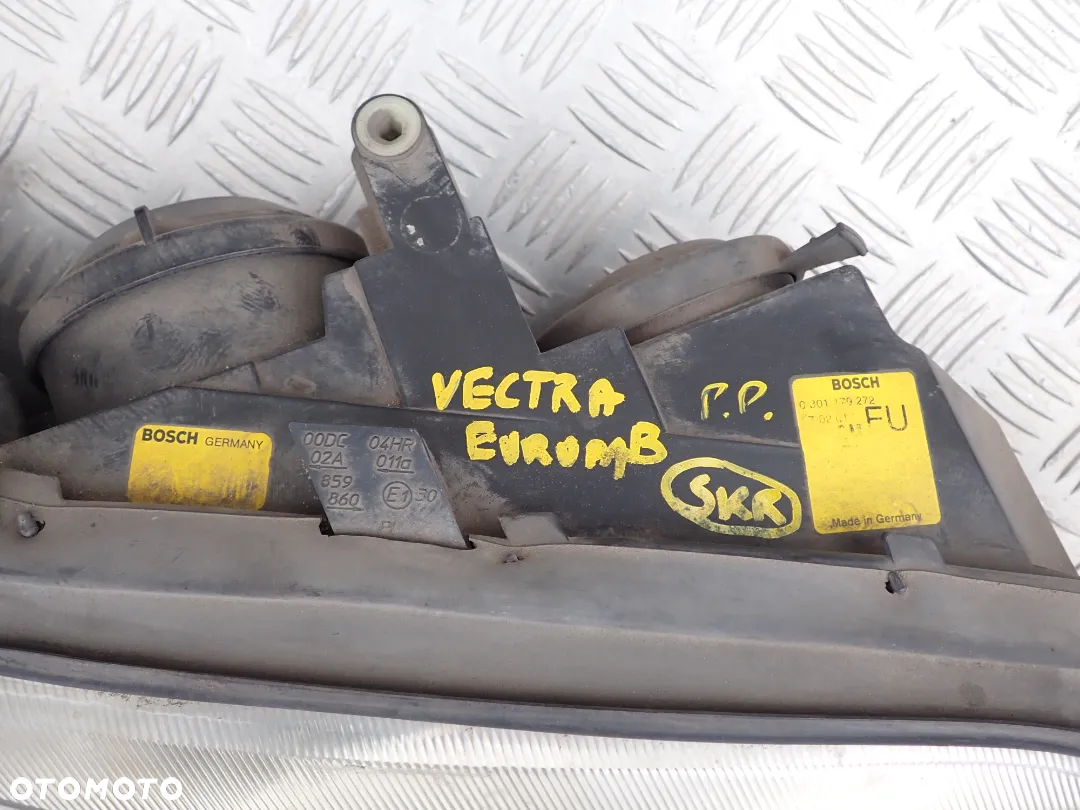 LAMPA PRAWY PRZÓD REFLEKTOR XENON OPEL VECTRA BRADOM - 3