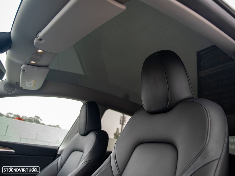 Tesla Model Y Performance Tração Integral - 36