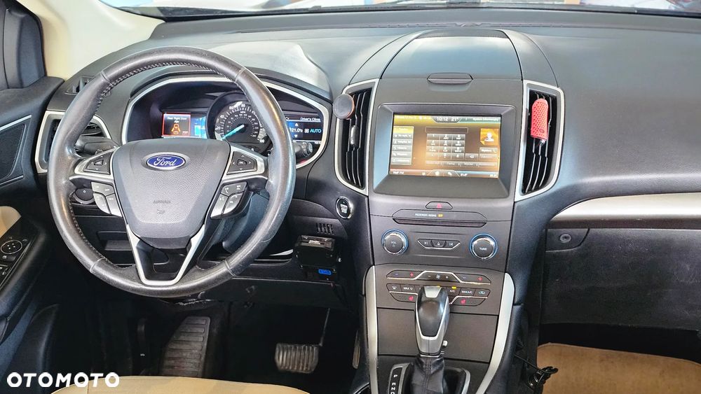 Ford Edge - 9