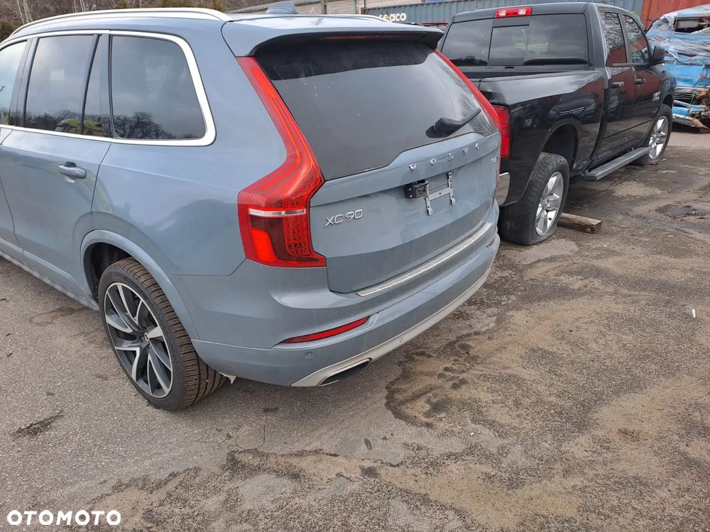 Volvo XC 90 T6 AWD Geartronic Momentum - 3