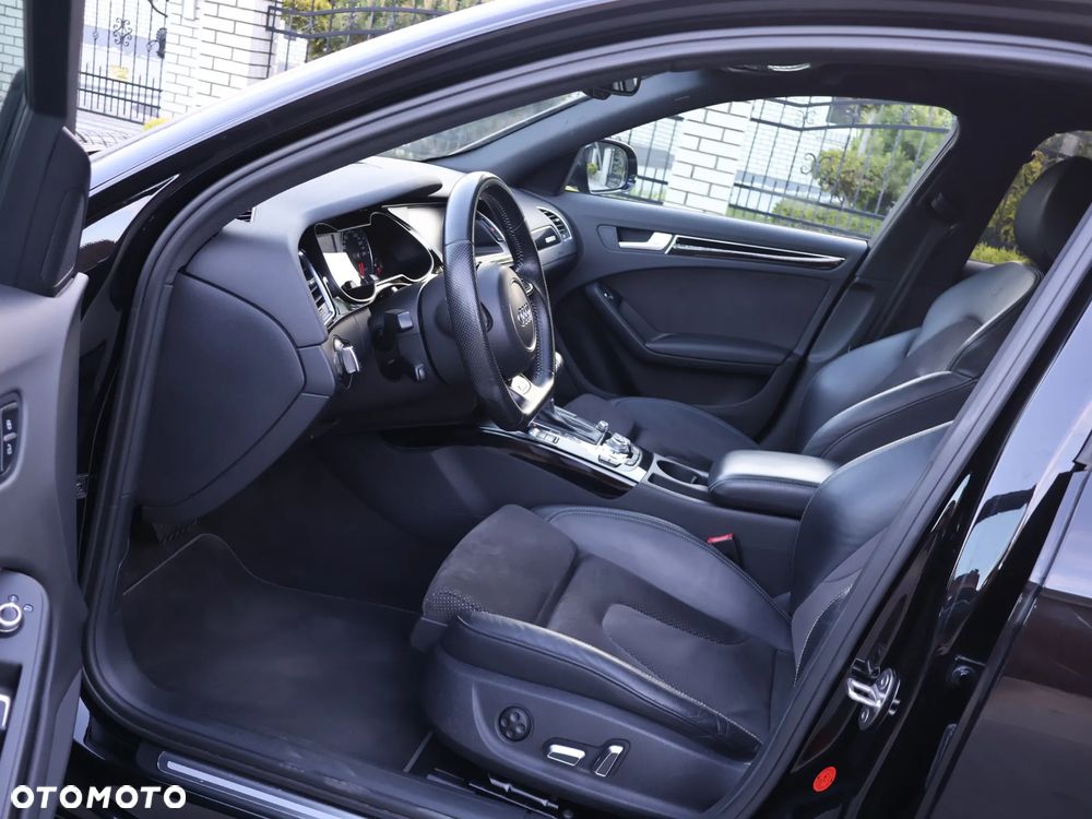 Audi A4 Avant 2.0 TDI DPF quattro S tronic S line Sportpaket - 33