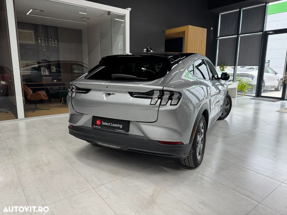 Ford Mustang Mach-E - 2