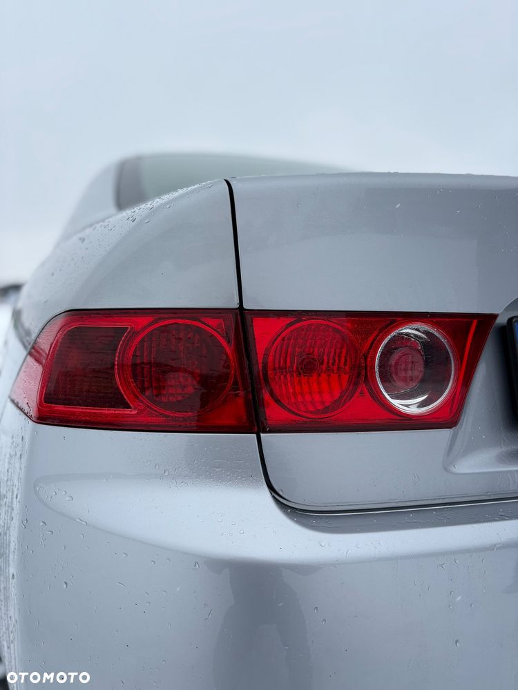 Honda Accord 2.0 Comfort - 11