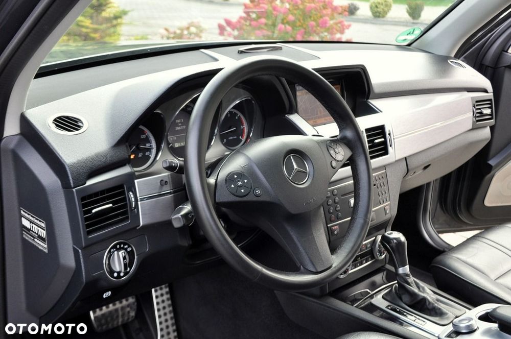 Mercedes-Benz GLK - 24