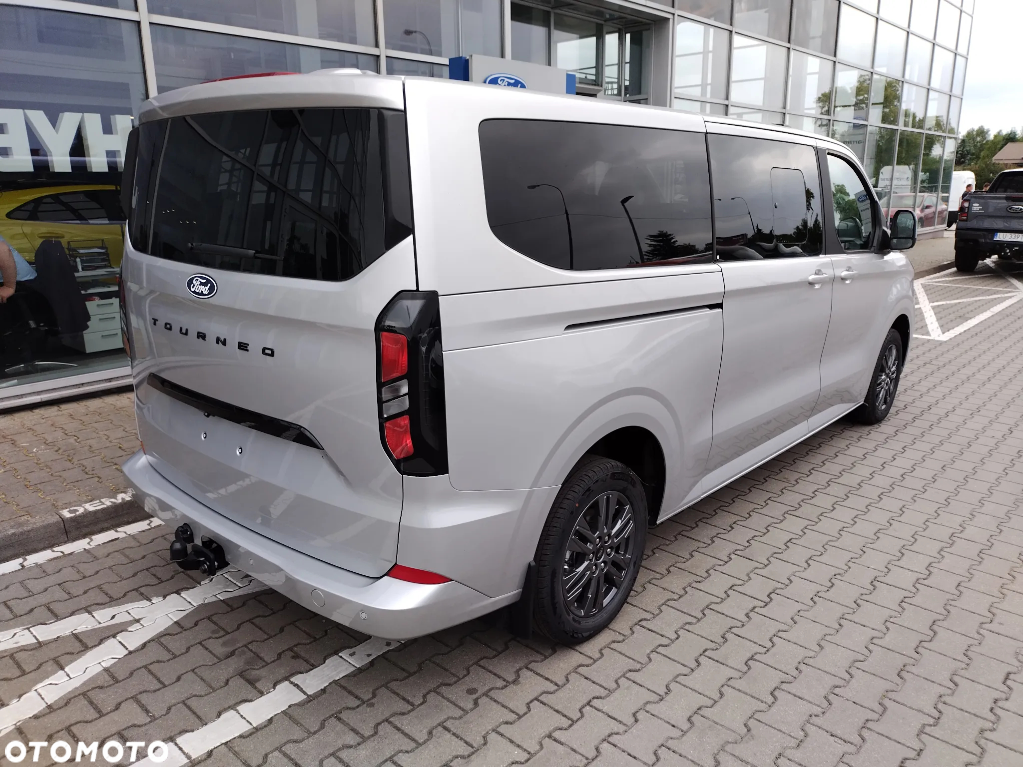 Ford Tourneo Custom 2.0 EcoBlue 320 L2 Titanium - 3