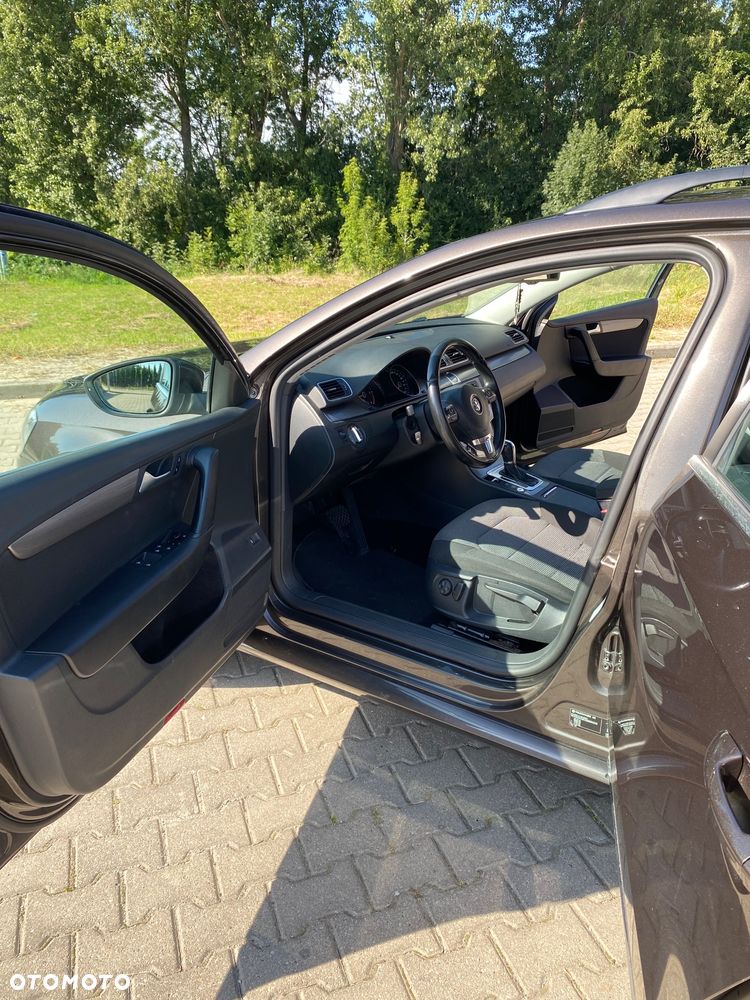 Volkswagen Passat 2.0 TDI Comfortline Optimum DSG - 8