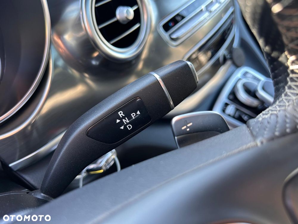 Mercedes-Benz Klasa V 250 d 4-Matic Exclusive 7G-Tronic - 16