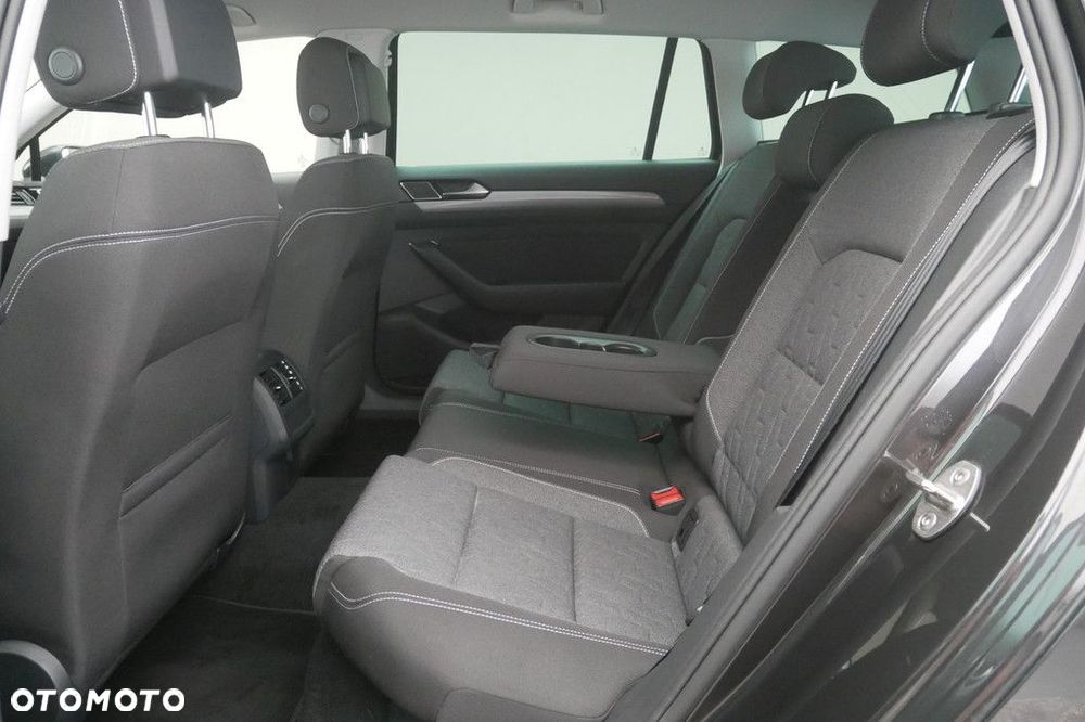 Volkswagen Passat Variant 1.5 TSI EVO Business DSG - 15