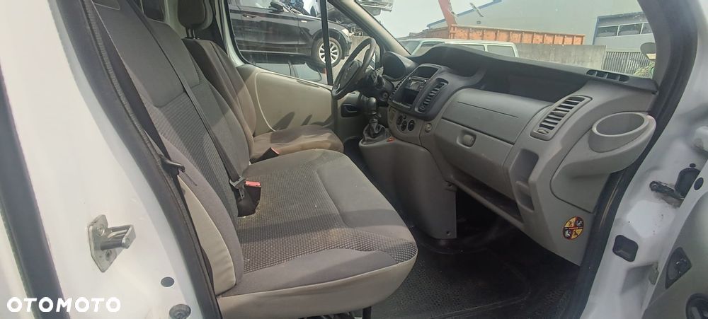 Opel Vivaro - 10